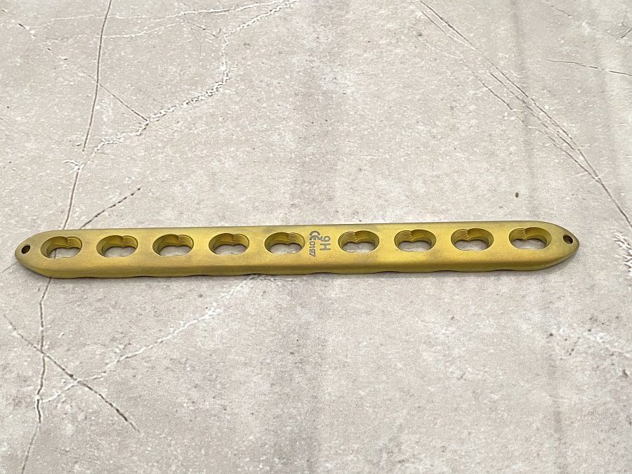 Фиксирующая пластина локтевой и лучевой кости