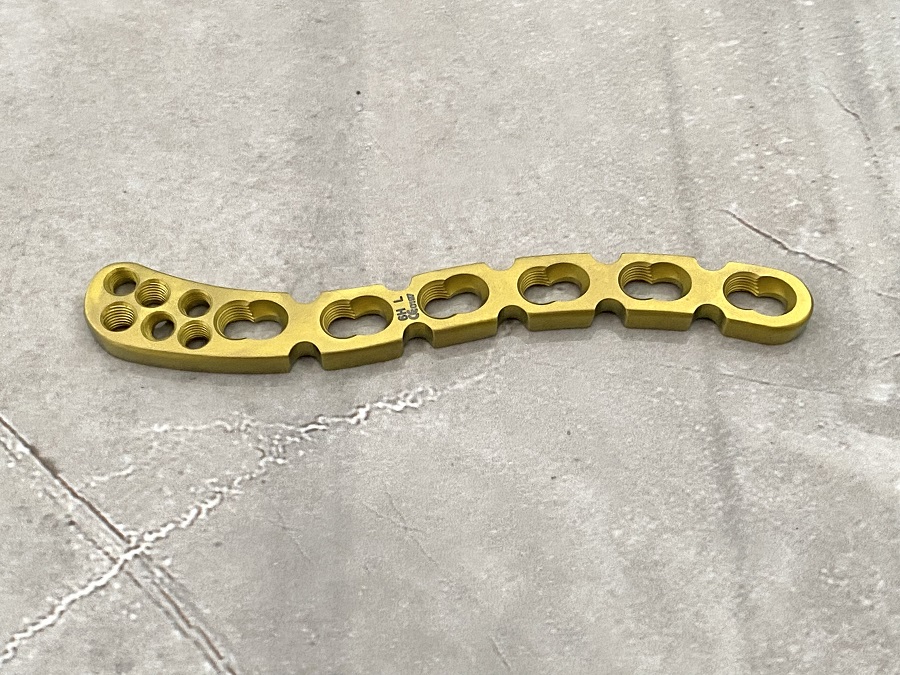 Дистальная ключичная блокирующая пластина