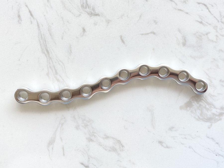 Система S-ключичных пластин и винтов