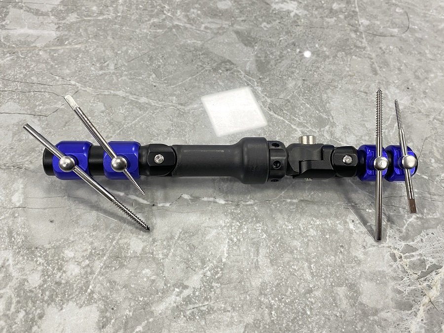 Внешний фиксатор лучезапястных суставов