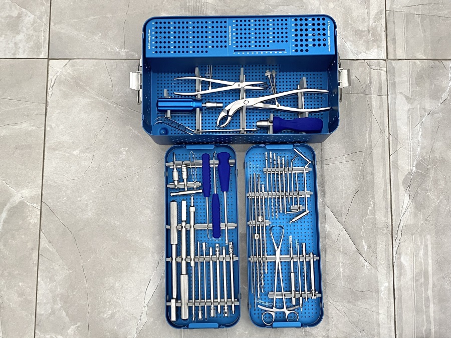 Набор инструментов с фиксирующей пластиной для больших фрагментов