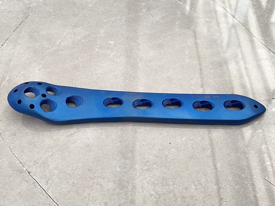 Проксимальная фиксирующая пластина бедренной кости