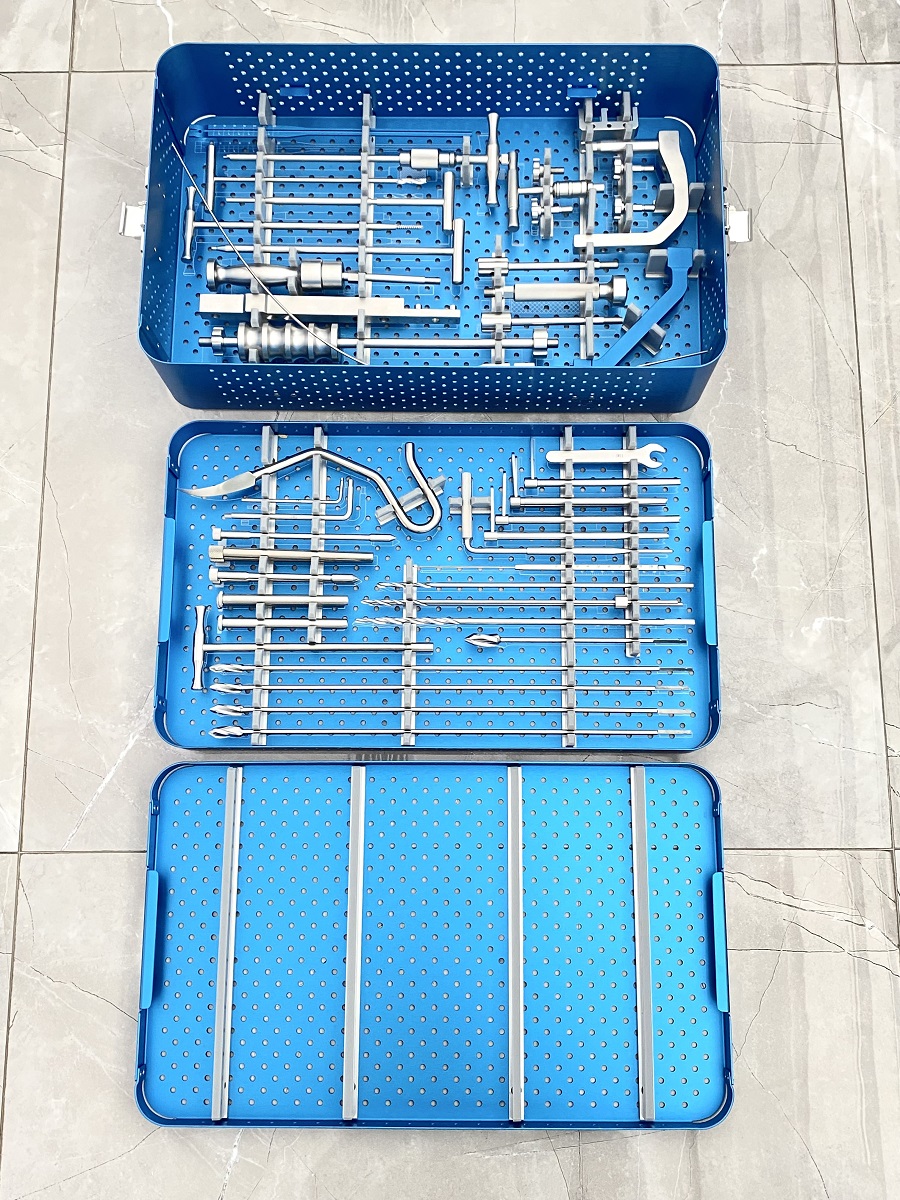 Бедренный интрамедуллярный стержень