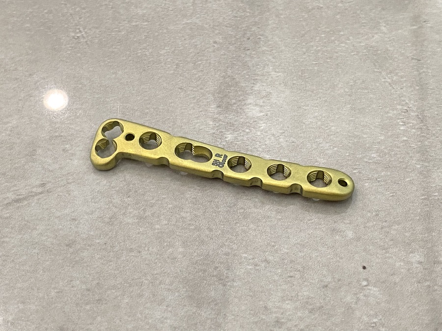 Фиксирующая пластина VA для дистальной медиальной лучевой кости