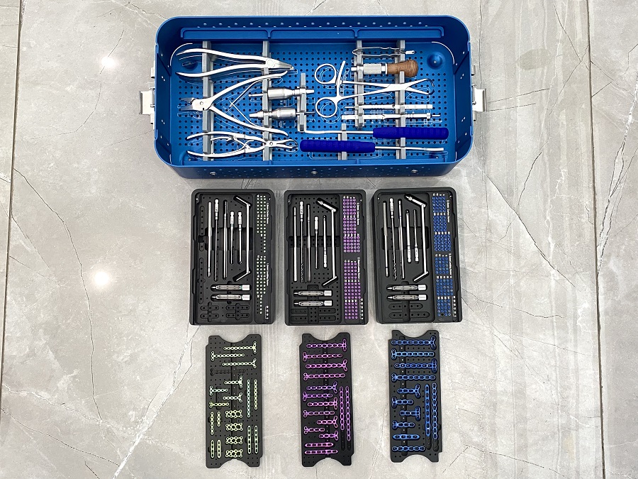 Набор инструментов для мини-фрагментов с фиксирующей пластиной