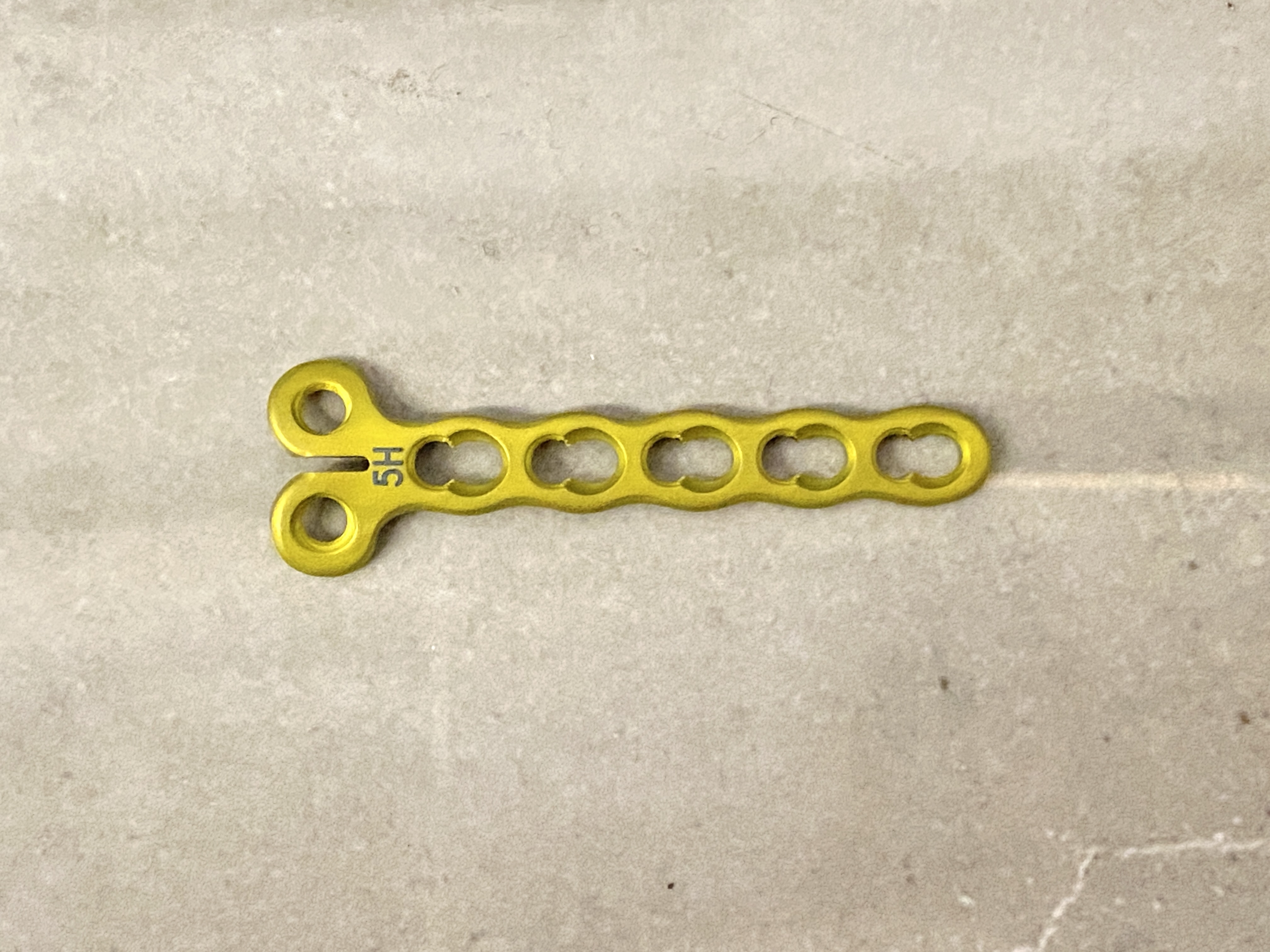 МИНИ-КОНДИЛЯРНАЯ ФИКСИРУЮЩАЯ ПЛАСТИНА 2,7 ММ