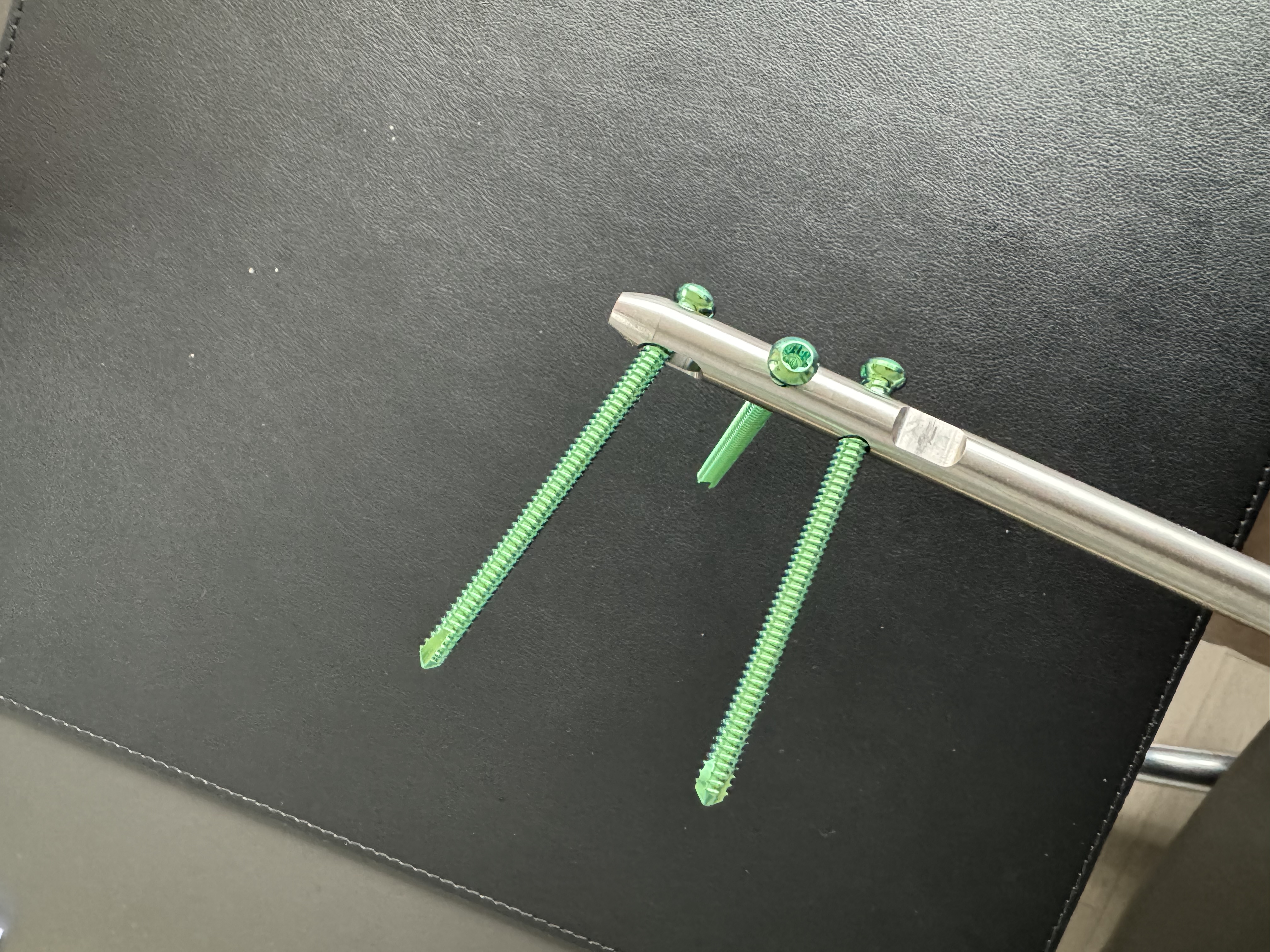 Эксперт Р/Афн.Ретроградный/антеградный бедренный гвоздь