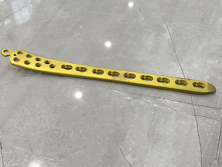 Дистальная медиальная большеберцовая стопорная пластина