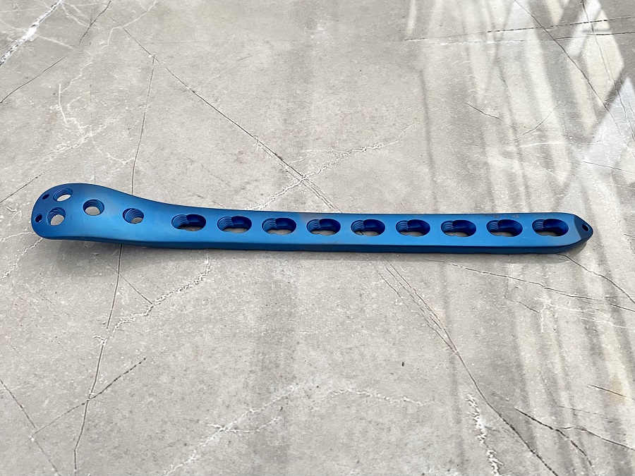 Блокирующая пластина проксимального отдела бедренной кости-I