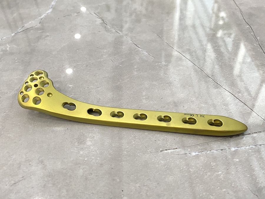 Проксимальная латеральная блокирующая пластина большеберцовой кости