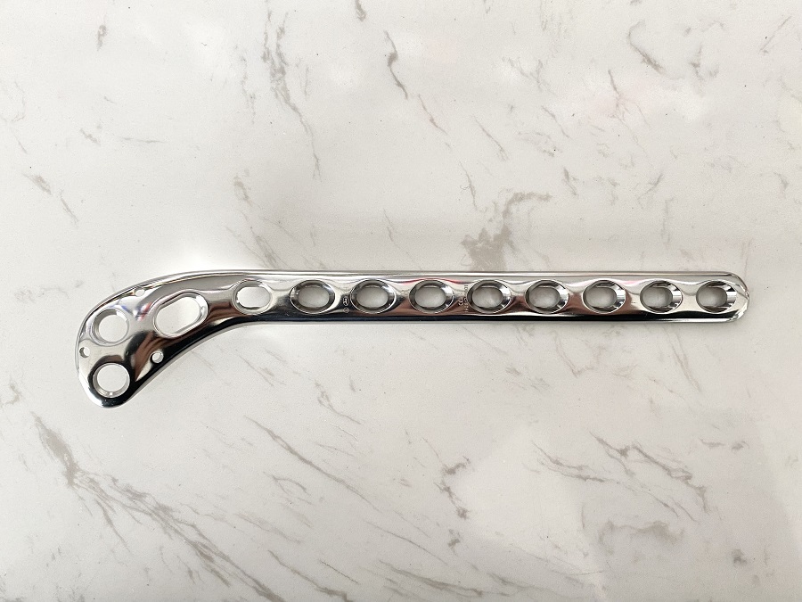 Боковая пластина большеберцовой платформы