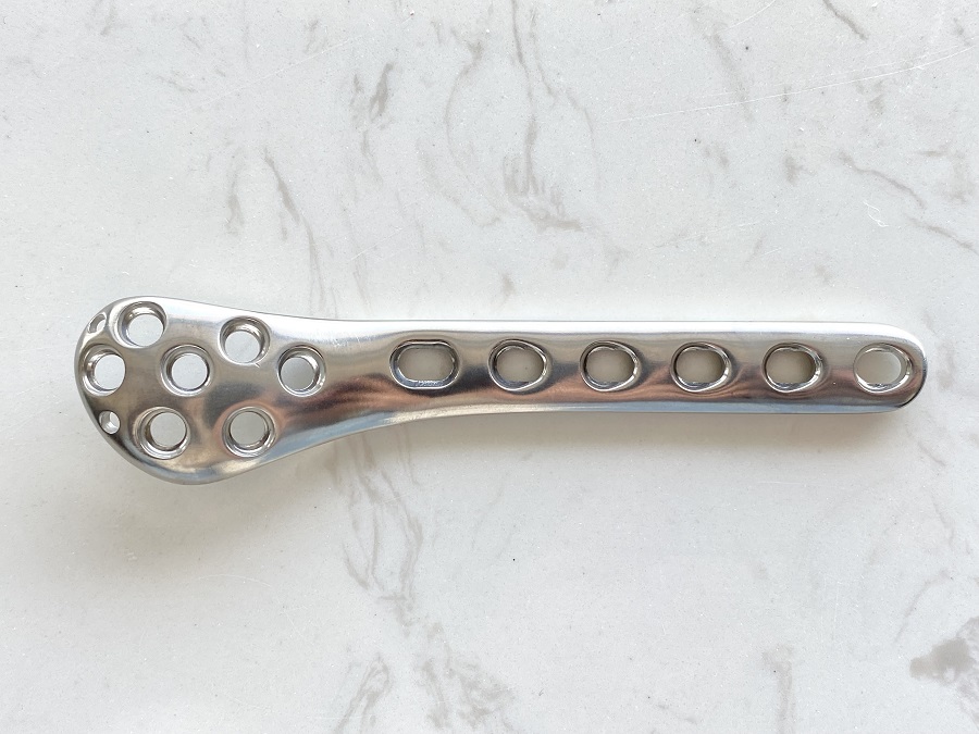 Пластина для перелома шейки плечевой кости