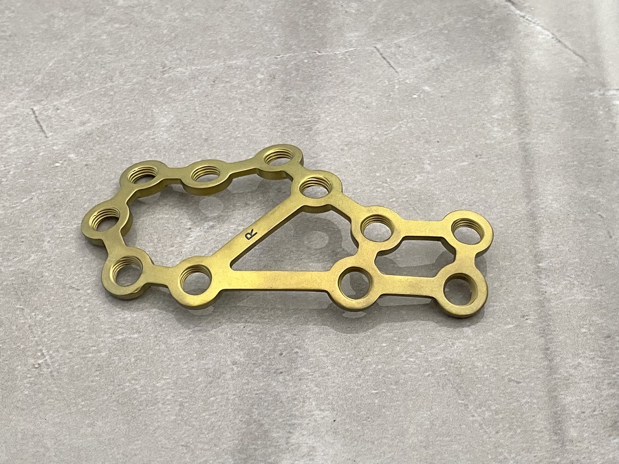 Пяточная стопорная пластина